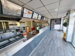Mulberry Tree Hl, Droitwich for lease Interior Photo- Image 2 of 4