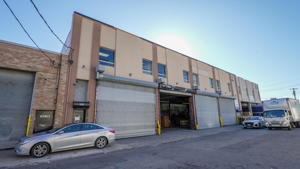 144-39 156th St, Jamaica, NY for lease - Building Photo - Image 2 of 3