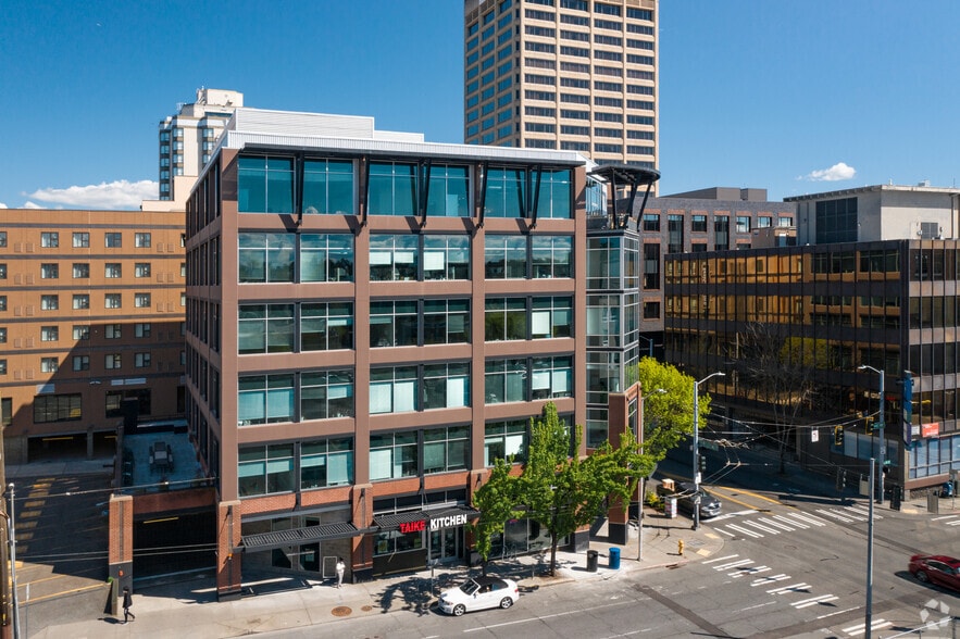 1100 NE 45th St, Seattle, WA for lease - Building Photo - Image 2 of 8