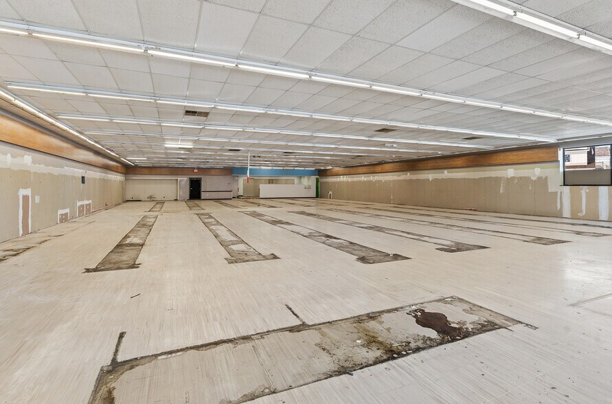 32 Union St, Easthampton, MA à louer - Photo du bâtiment - Image 3 de 13