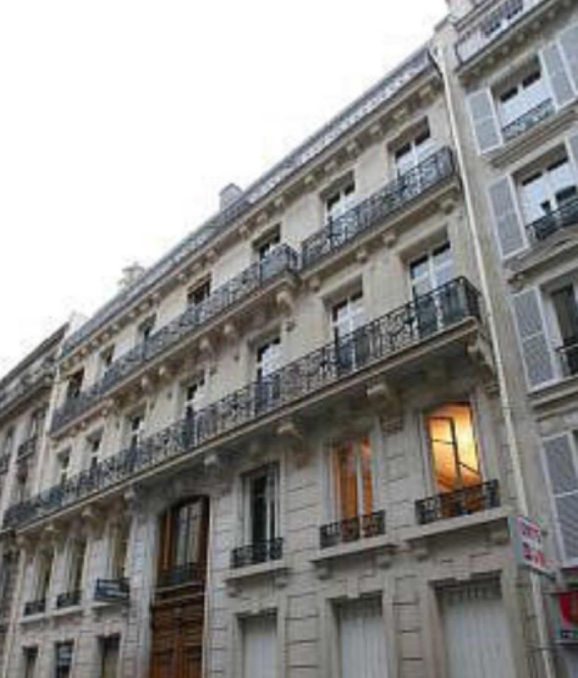 52 Rue De Ponthieu, Paris à louer Photo du bâtiment- Image 1 de 13