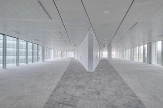 21 Rue Bara, Issy-les-Moulineaux for lease Interior Photo- Image 1 of 5