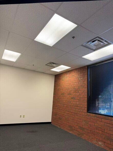 2390 Satellite Blvd, Buford, GA à louer - Photo du bâtiment - Image 2 de 13