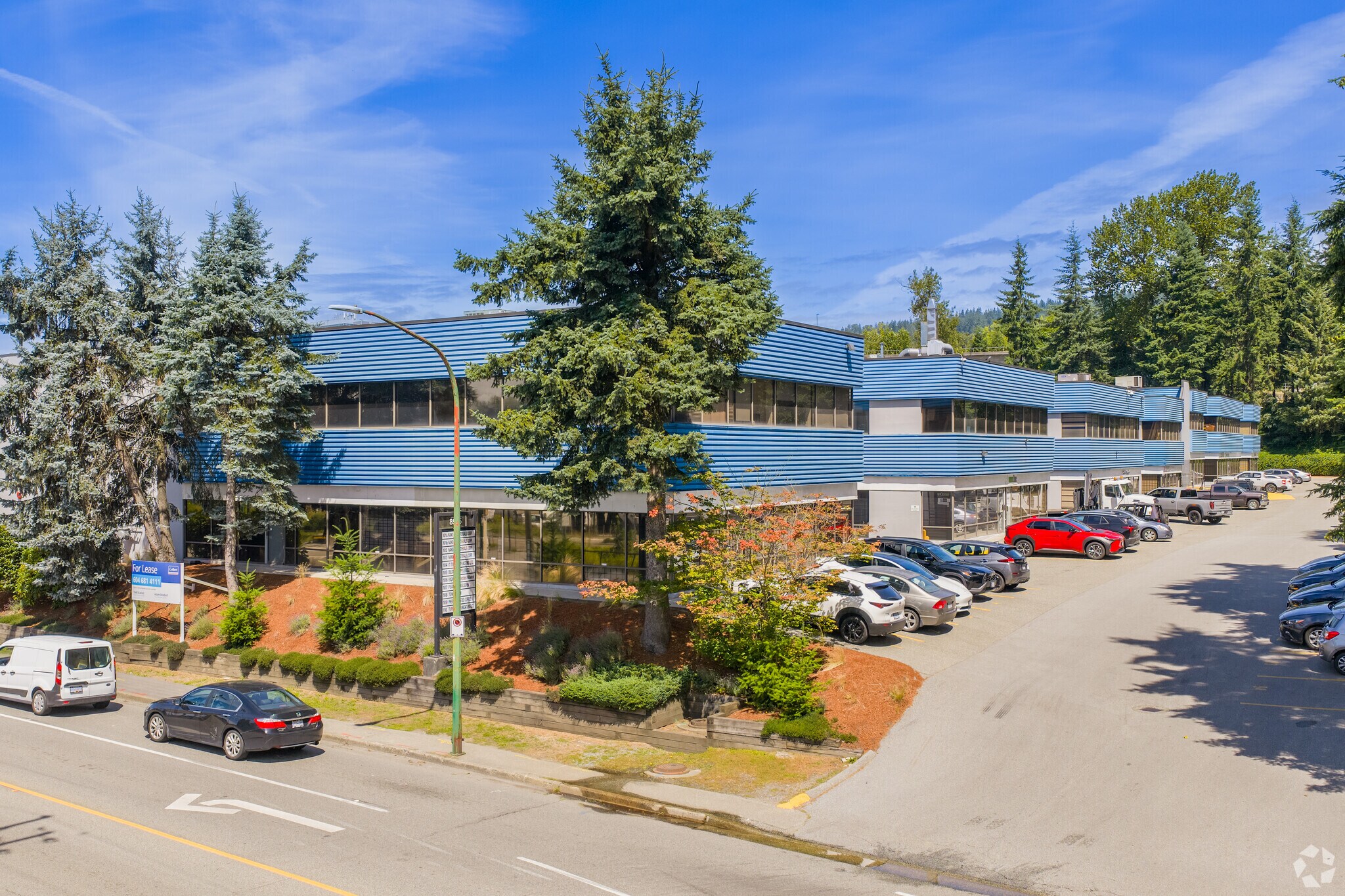8575 Government St, Burnaby, BC à louer Photo principale- Image 1 de 4