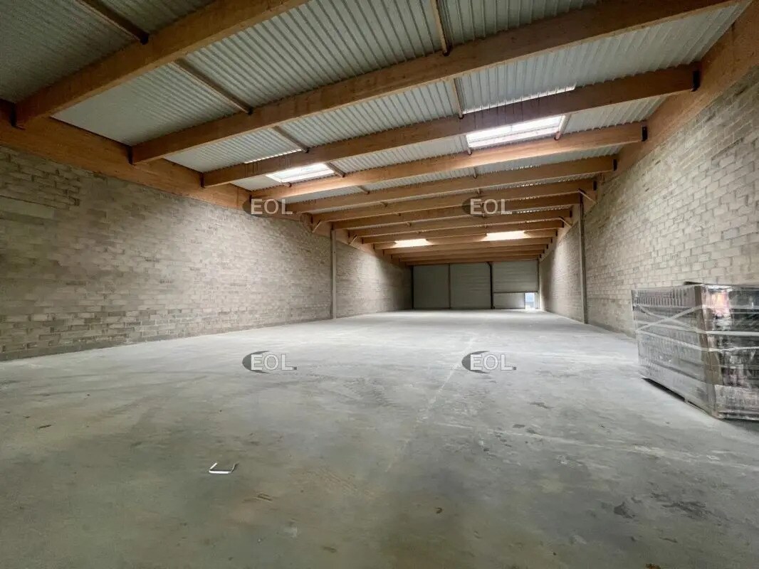 Flex in Puiseux-en-France for lease Interior Photo- Image 1 of 4