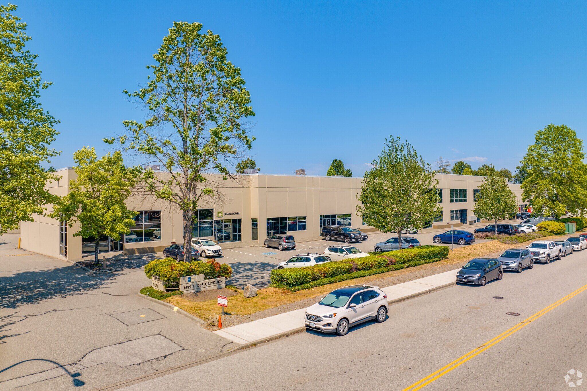 1585 Cliveden Ave, Delta, BC for lease Primary Photo- Image 1 of 5