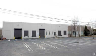 40a Cotters Ln, East Brunswick, NJ for lease Interior Photo- Image 1 of 1