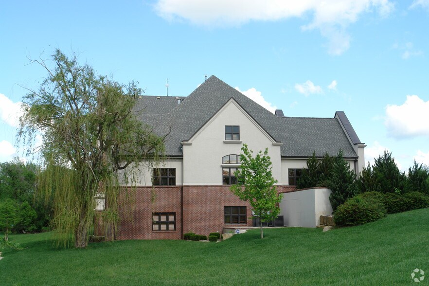 12221 E Central Ave, Wichita, KS à louer - Photo du bâtiment - Image 2 de 4