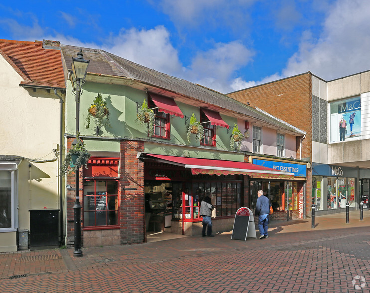 46-46A High St, Chesham à louer - Photo principale - Image 1 de 2