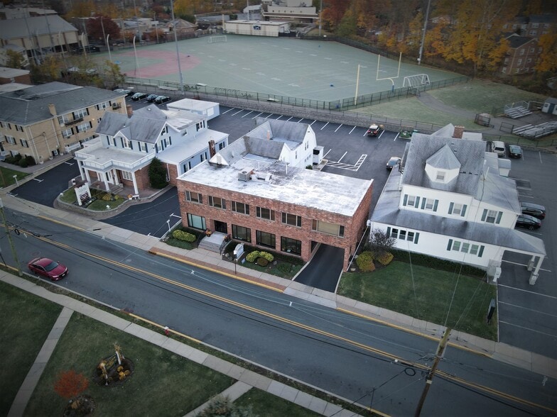 60 Roseland Ave, Caldwell, NJ for lease - Building Photo - Image 1 of 8