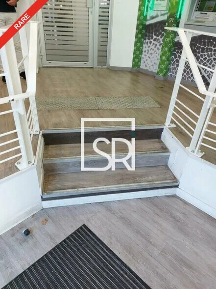 Bureau dans Clermont-Ferrand à louer - Photo du bâtiment - Image 2 de 12