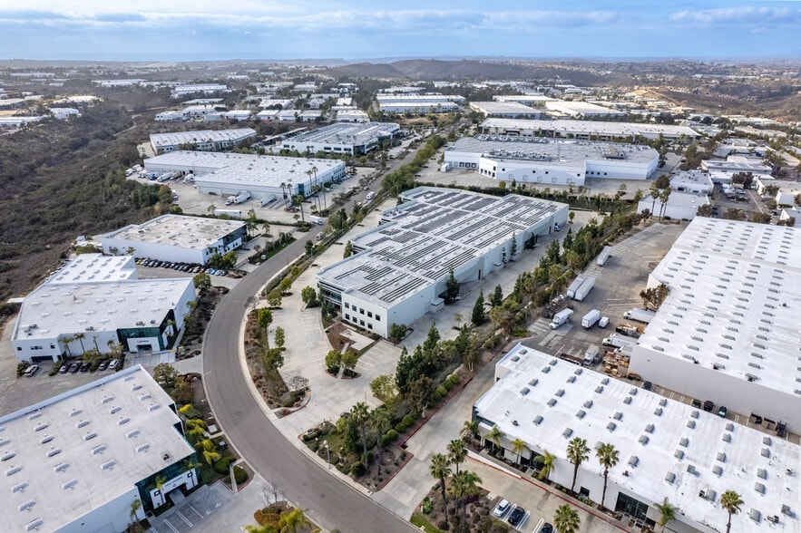 2633 Progress St, Vista, CA for lease - Building Photo - Image 3 of 12