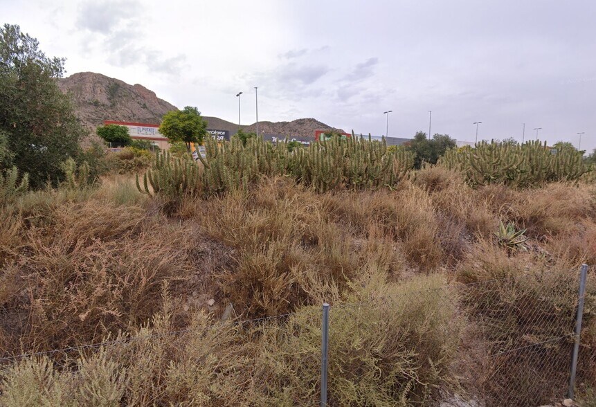 Carrer Polígono, Elda, Alicante à vendre - Photo du bâtiment - Image 2 de 3