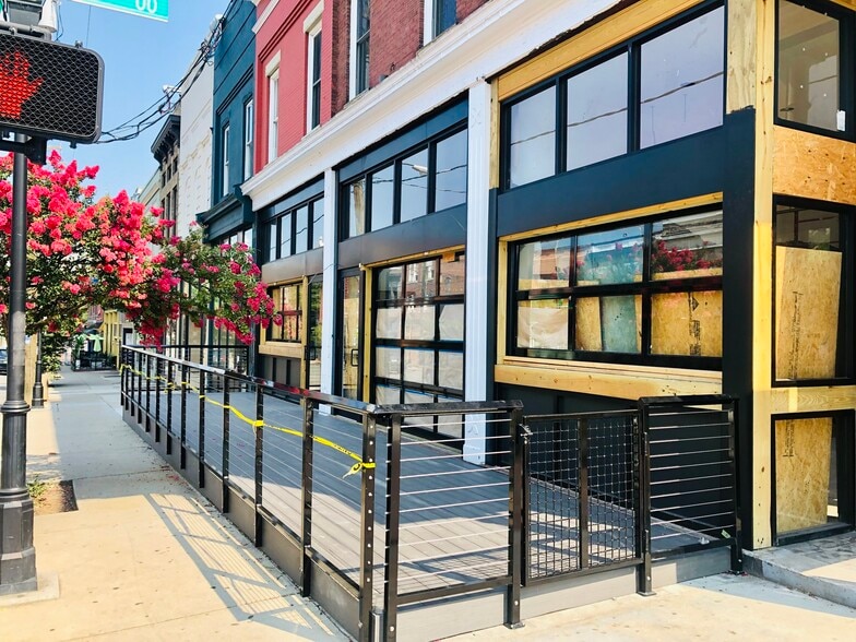 1726 E Main St, Richmond, VA à louer - Photo du bâtiment - Image 2 de 17