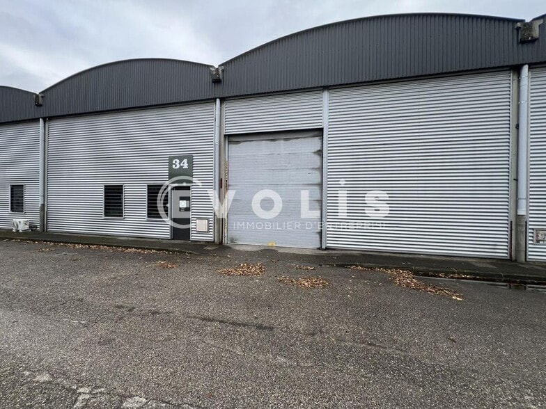 9 Rue Du Dauphiné, Saint-Priest for lease - Building Photo - Image 2 of 38