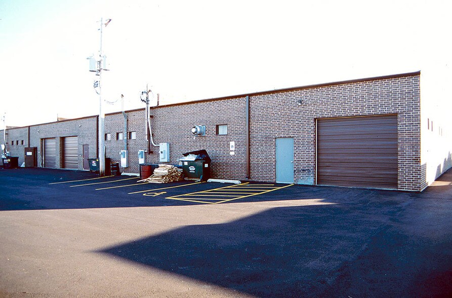 810-812 Greenleaf Ave, Elk Grove Village, IL à louer - Autre - Image 2 de 4