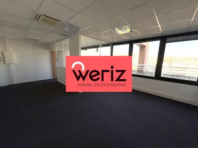 Office in Marseille for lease - Interior Photo - Image 1 of 4
