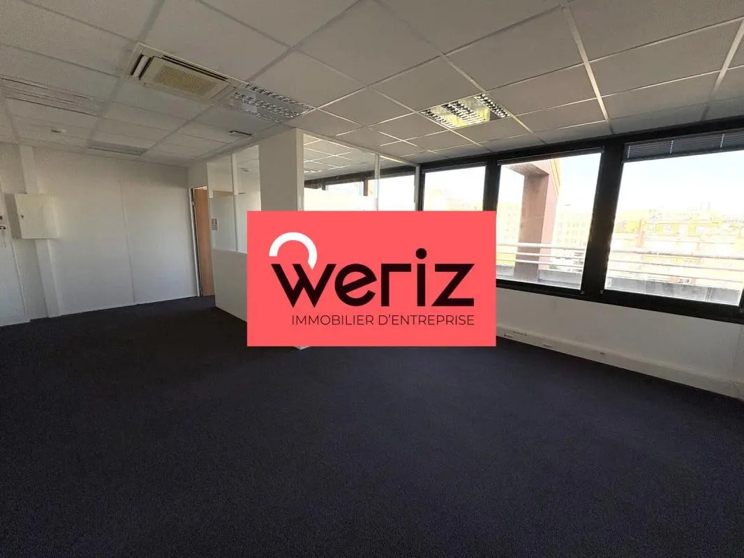 Office in Marseille for lease Interior Photo- Image 1 of 5