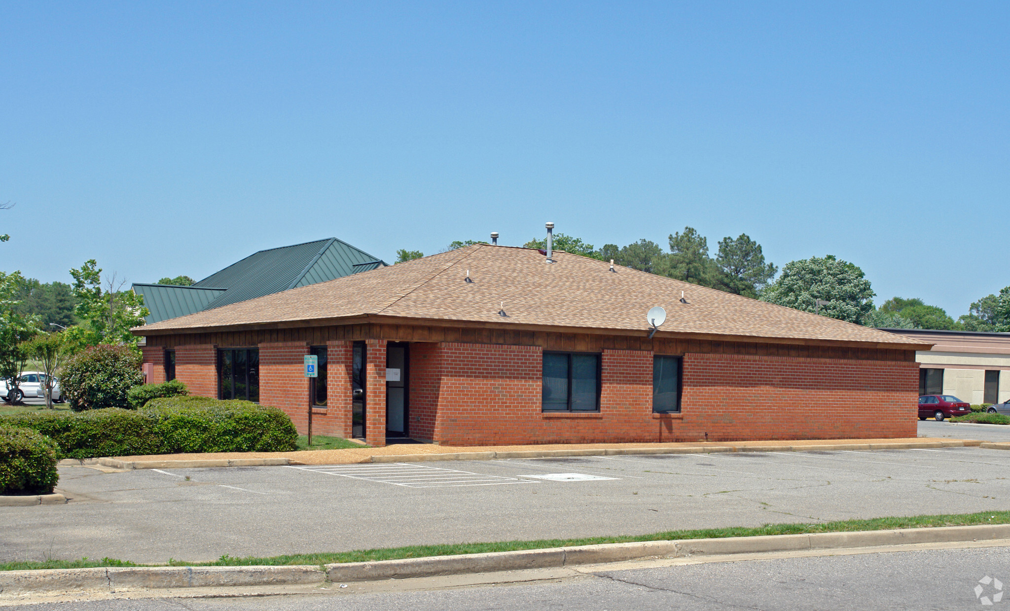 4835 S Laburnum Ave, Richmond, VA à vendre Photo du bâtiment- Image 1 de 1