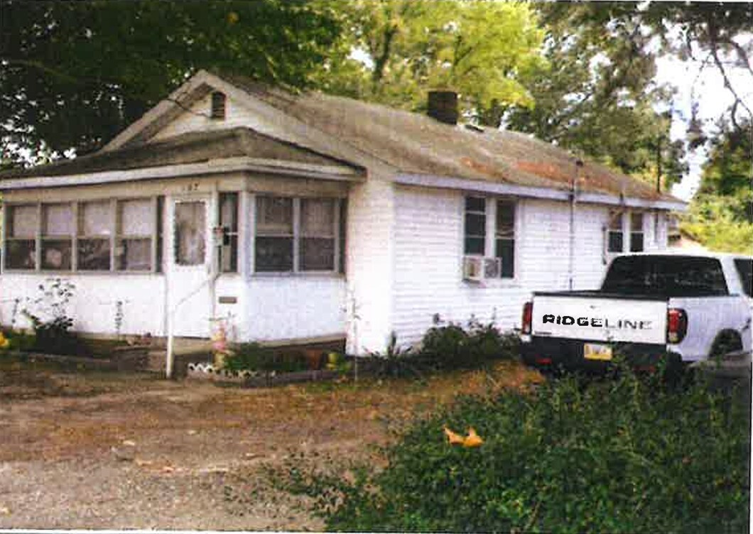 107 Tyler Ave, Newport News, VA à vendre Photo principale- Image 1 de 4