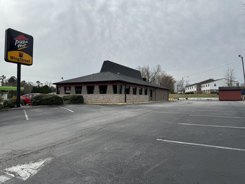 1301 Gum Branch Rd, Jacksonville, NC for lease - Building Photo - Image 1 of 11