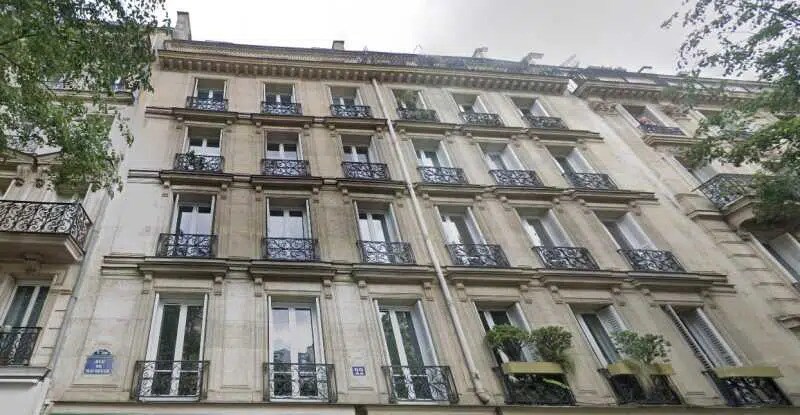 22 Rue De Maubeuge, Paris à louer - Photo du bâtiment - Image 2 de 2