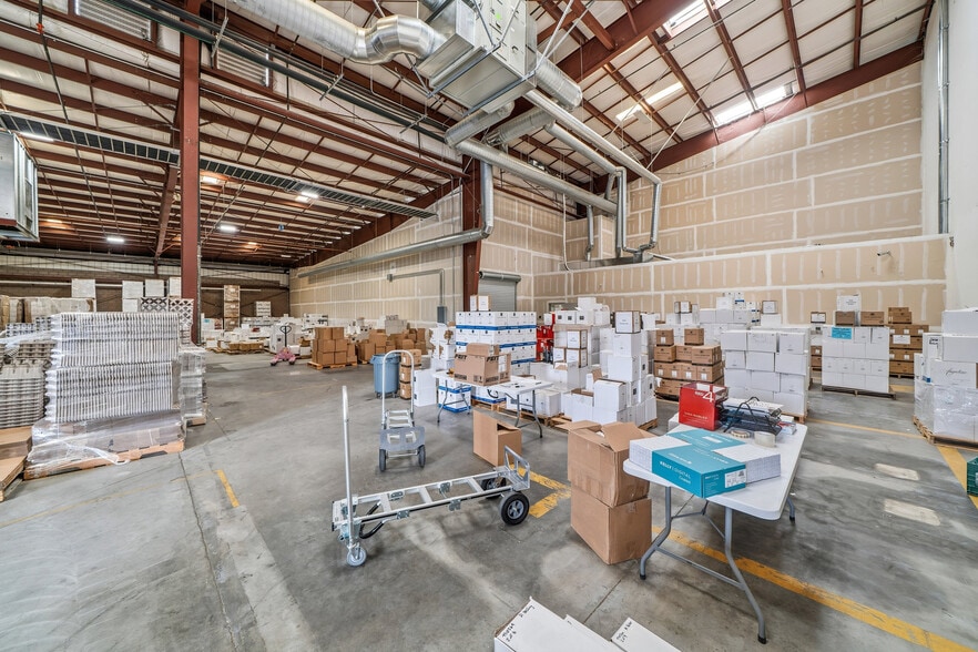 1650 Ramada Dr, Paso Robles, CA à louer - Photo du bâtiment - Image 3 de 14