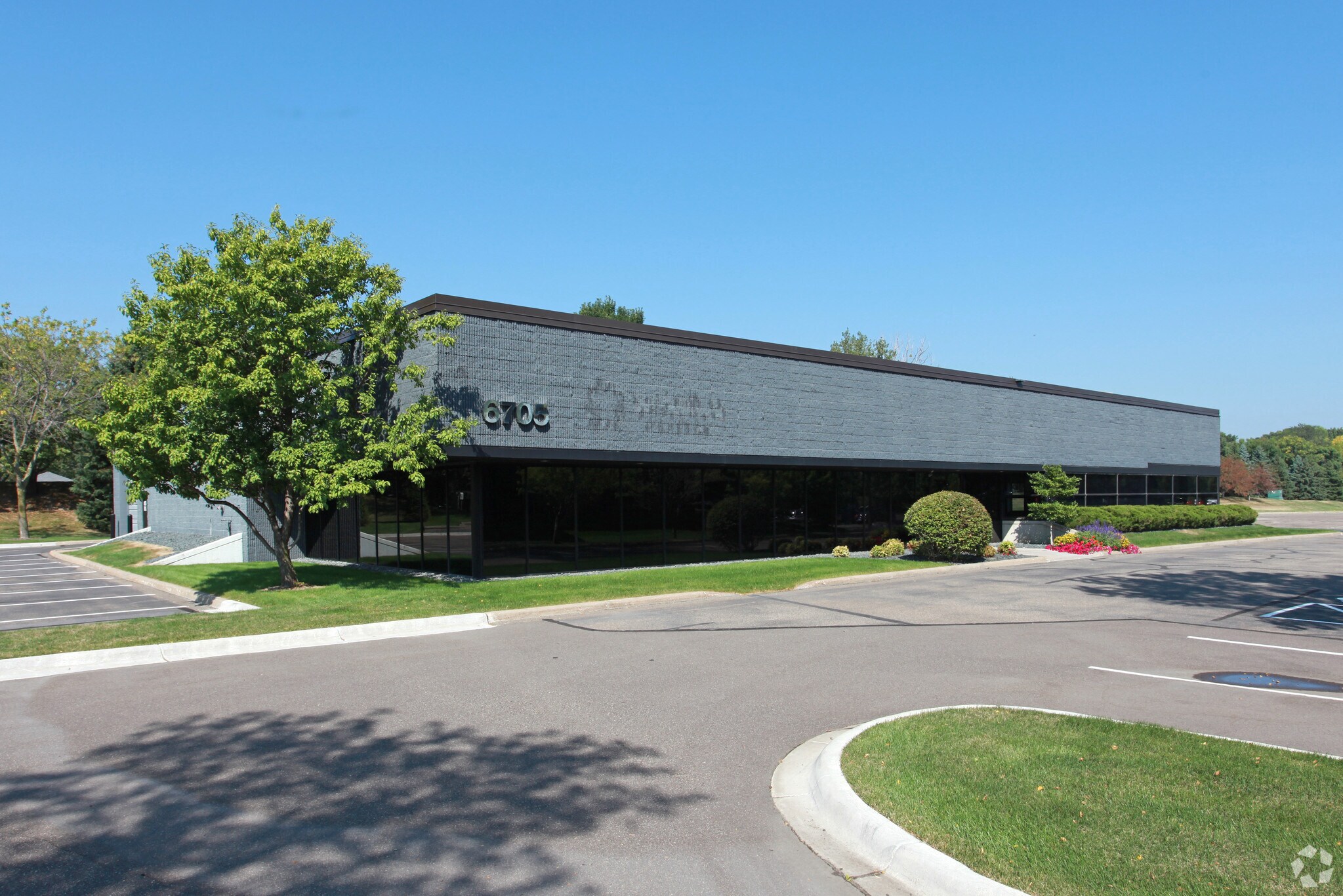 6705 Wedgewood Ct N, Maple Grove, MN for lease Primary Photo- Image 1 of 5