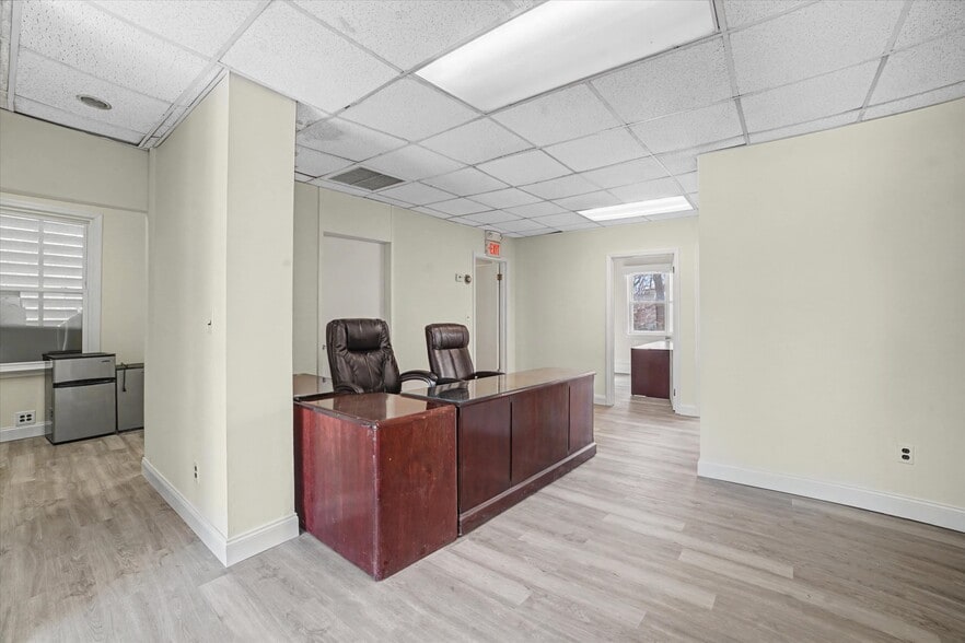 100 S Highland Ave, Ossining, NY for lease - Interior Photo - Image 3 of 29