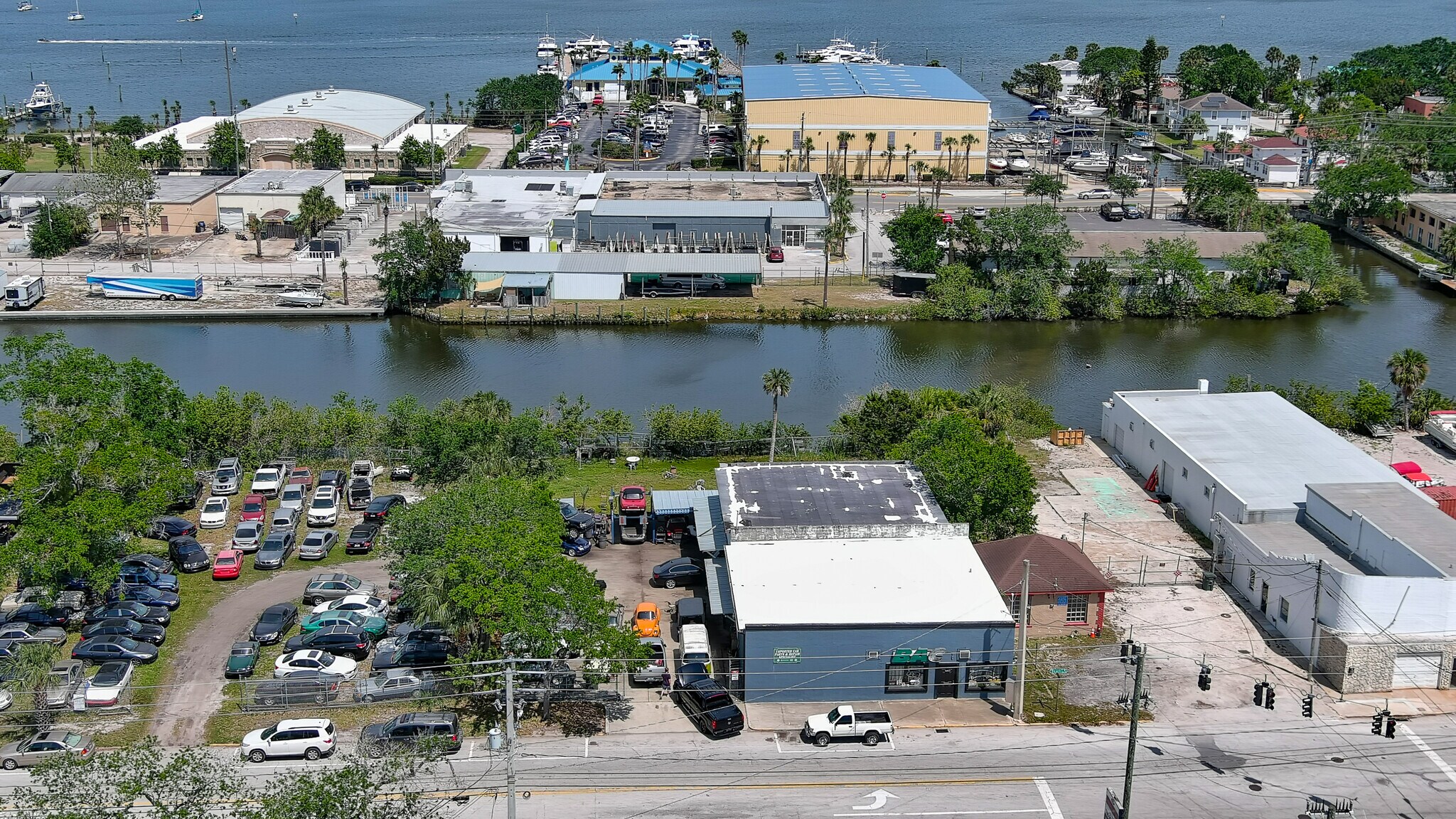 705 N Beach St, Daytona Beach, FL à vendre Photo du bâtiment- Image 1 de 17