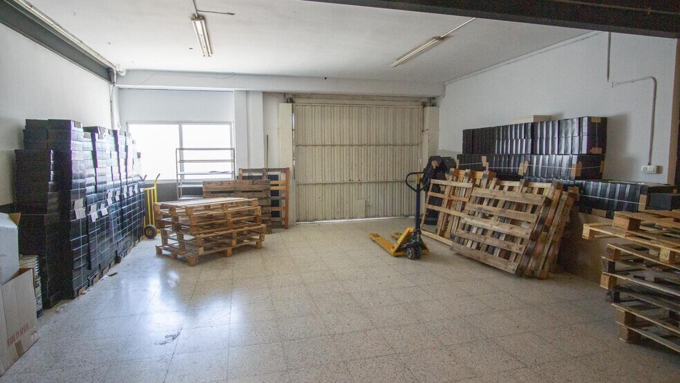 Industrial in Elda for lease - Interior Photo - Image 3 of 23