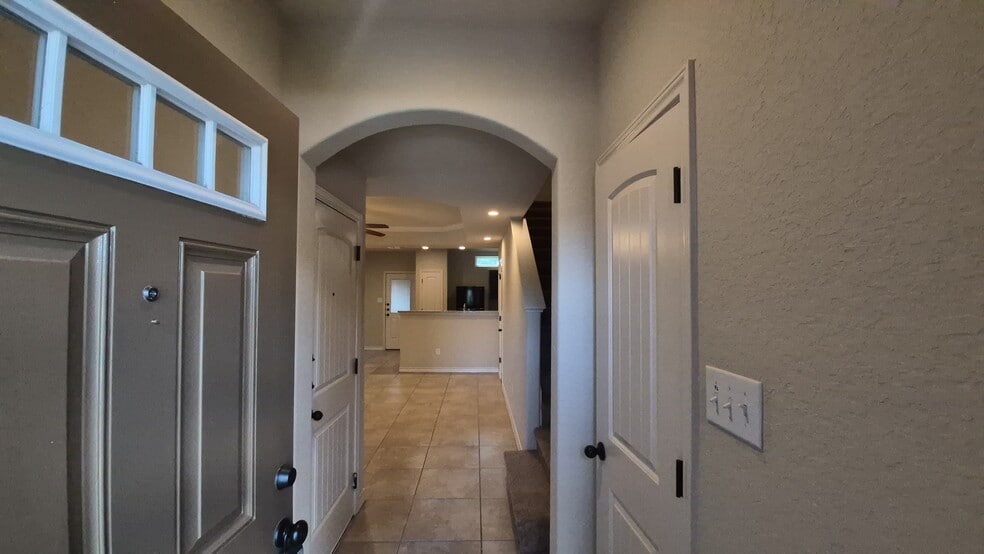 6866 Lakeview Dr, San Antonio, TX for sale - Building Photo - Image 3 of 75