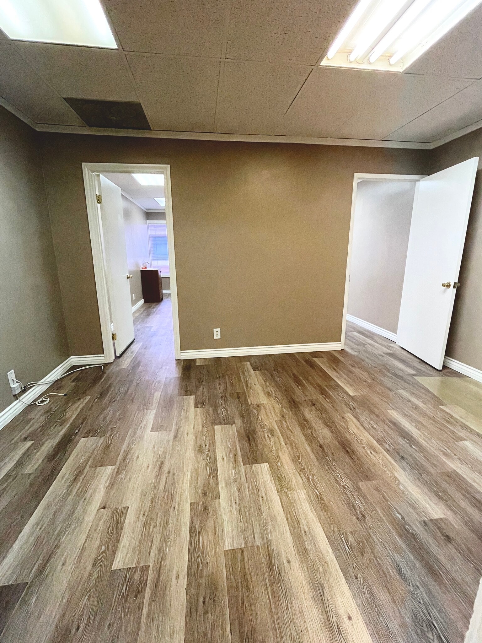 23361 El Toro Rd, Lake Forest, CA for lease Interior Photo- Image 1 of 5