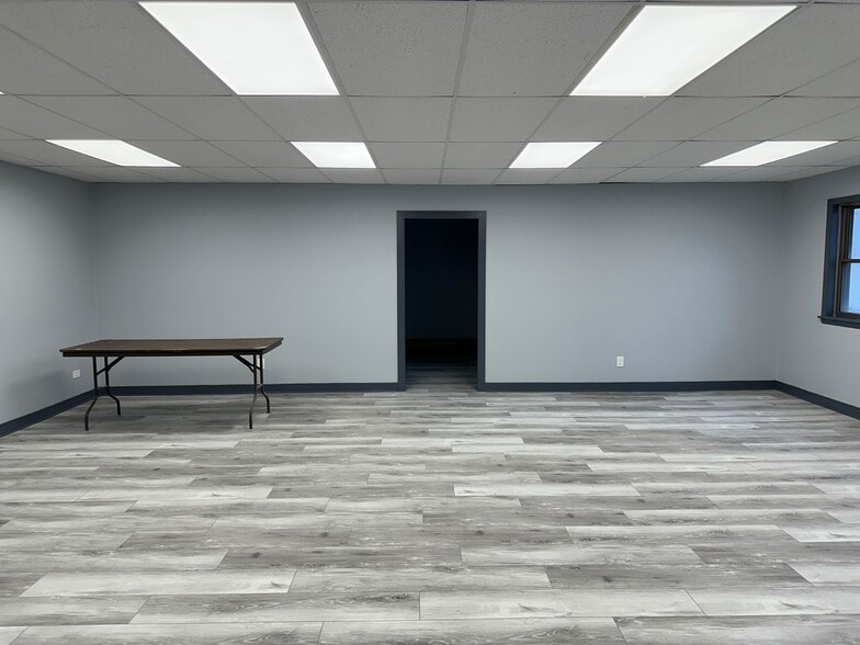 410 Elgin Ave, Forest Park, IL for lease - Building Photo - Image 1 of 9