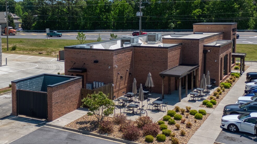 640 Braves Blvd NE, Rome, GA for sale - Building Photo - Image 2 of 40
