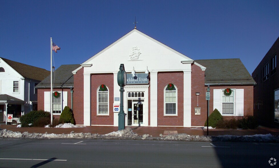 442 Main St, Hyannis, MA à louer - Photo du bâtiment - Image 2 de 5