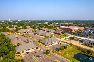 1109 N Bryant Ave, Edmond, OK - AERIAL  map view