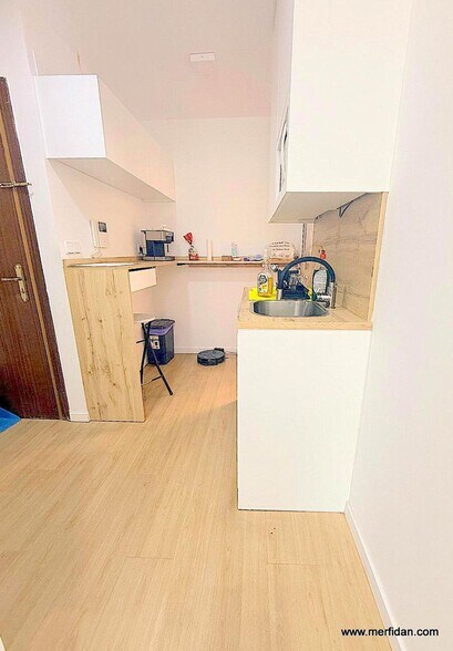 Office in Fuenlabrada, Madrid for lease - Building Photo - Image 3 of 3