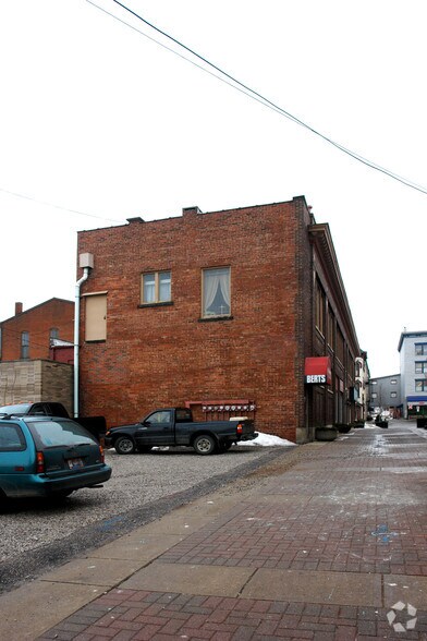 130-132 S Market St, Wooster, OH à louer - Photo du bâtiment - Image 2 de 2