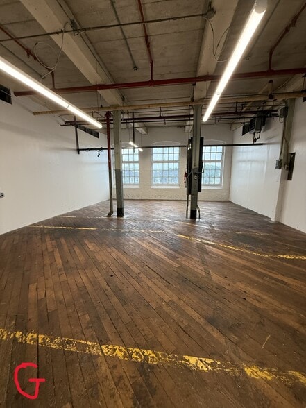 141 Canal St, Nashua, NH for lease - Building Photo - Image 2 of 5