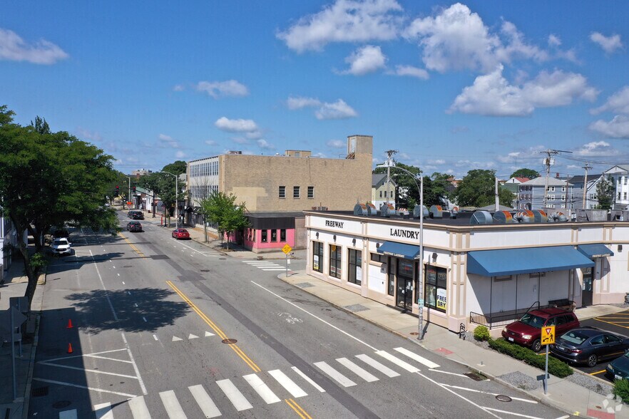 151 Broadway, Providence, RI à louer - Photo du bâtiment - Image 3 de 5