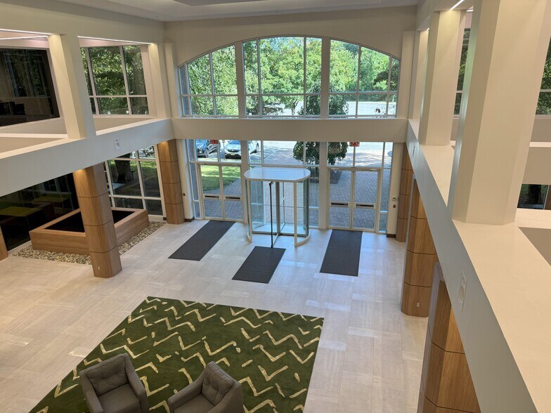 400 Valley Rd, Mount Arlington, NJ à louer - Photo du bâtiment - Image 2 de 10