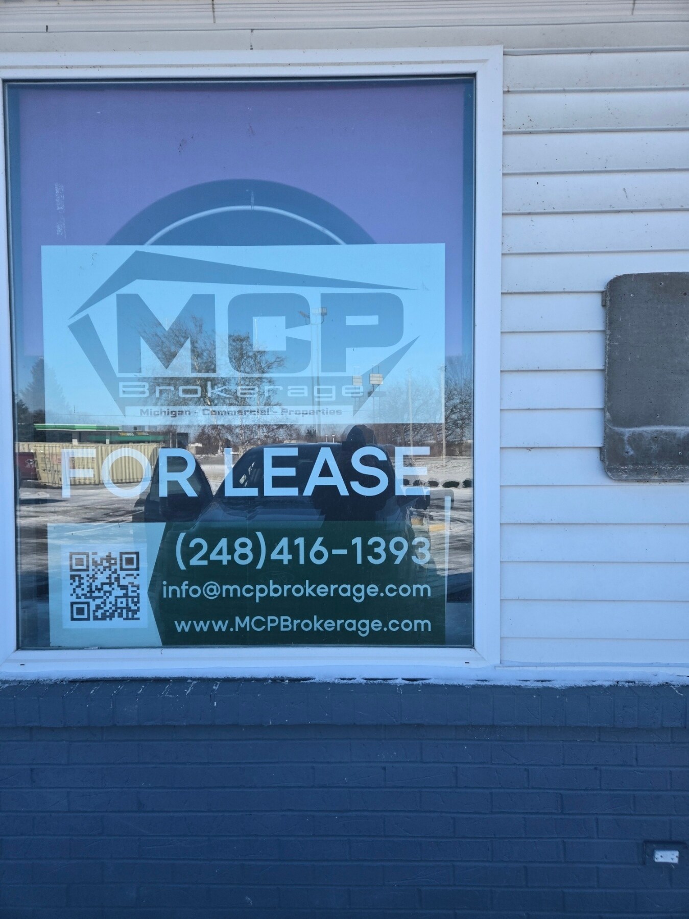 10552 Evans Dr, Luna Pier, MI for lease Interior Photo- Image 1 of 32