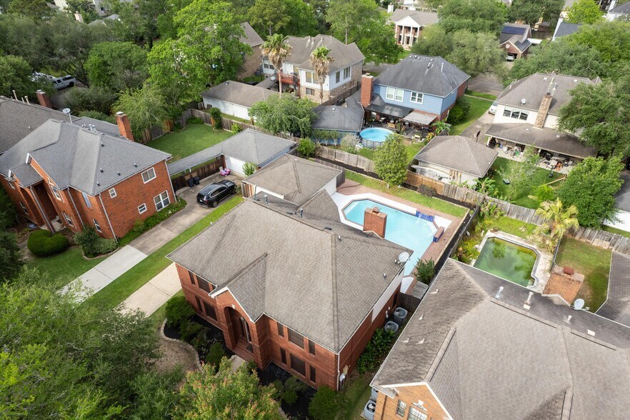 124 Lake Point Dr, League City, TX à vendre - Photo du bâtiment - Image 2 de 44