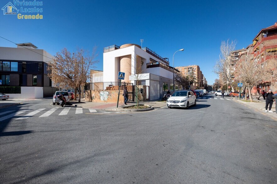 Calle Bruselas, 8, Granada, Granada à vendre - Photo du bâtiment - Image 2 de 37