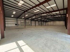 644 Fortune Blvd, Midway, FL for lease Interior Photo- Image 2 of 7