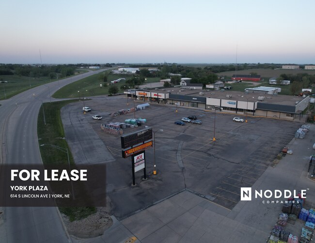 Plus de détails pour 630 S Lincoln Ave, York, NE - Commerce de détail à louer