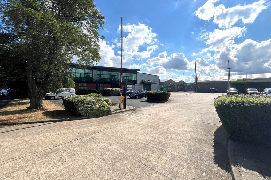 Quayside Industrial Estate, Maldon for lease - Building Photo - Image 3 of 3