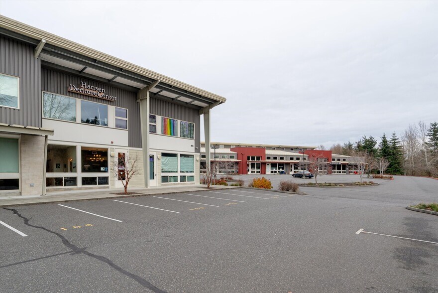 905 Squalicum Way, Bellingham, WA à vendre - Photo du bâtiment - Image 3 de 19