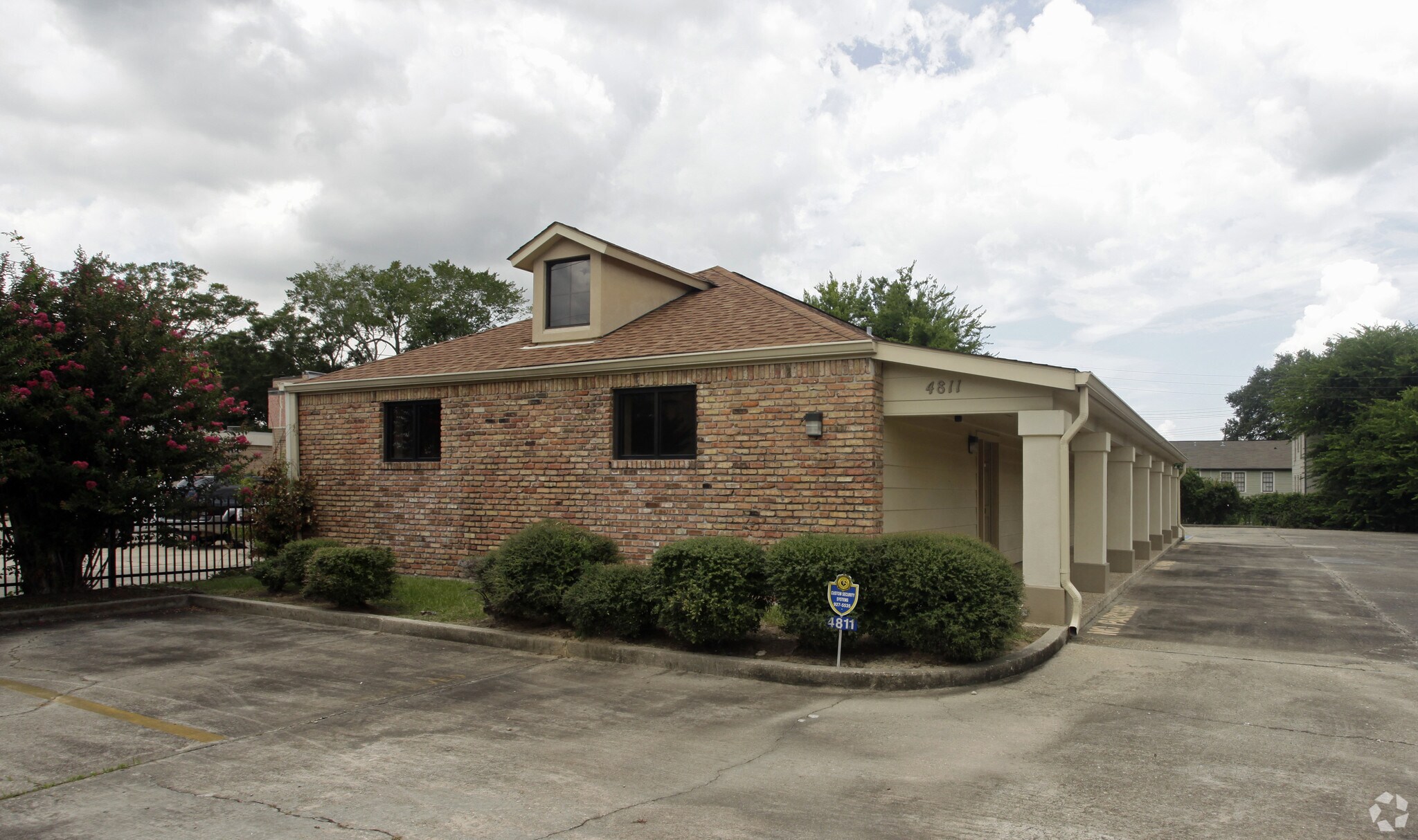 4811 North Blvd, Baton Rouge, LA à vendre Photo principale- Image 1 de 3